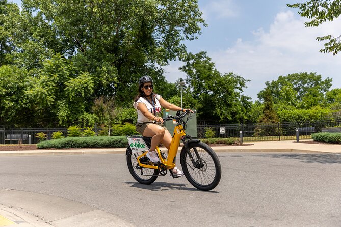 2-Hour Guided E-Bicycle Sightseeing Tour of Nashville - Bicentennial State Park: an important break in the route