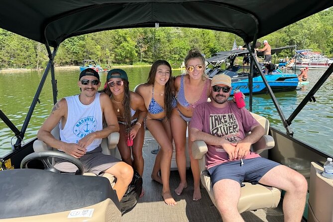3 Hour 25ft Pontoon Party Boat with Captain up to 12 people - Joining the Vibe: Meeting People Without Losing Your Group