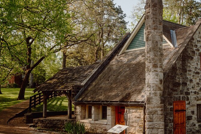 Battle at Belle Meade Civil War Tour & Complimentary Wine Tasting - Where you’ll start: Belle Meade grounds and the “outdoor walking tour” feel