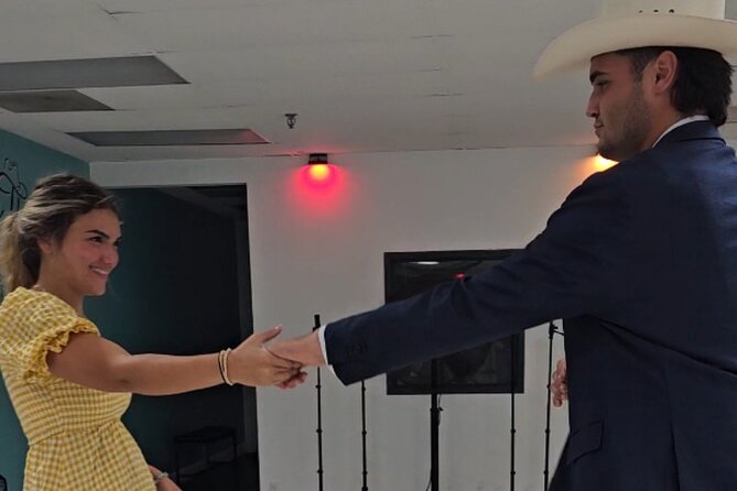 Beginner's Two Step and Country Swing Dancing Class - Spins and Dips: Learning the Fancy Stuff the Safe Way