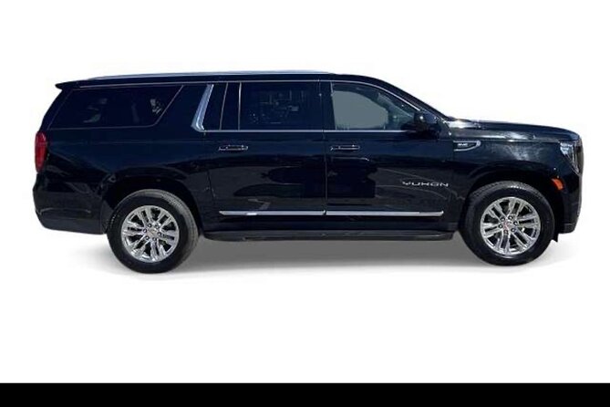 Best Nashville limo service and airport Transportation- Departure - Inside the Vehicle: AC, WiFi, Bottled Water, and Comfort for Real Schedules