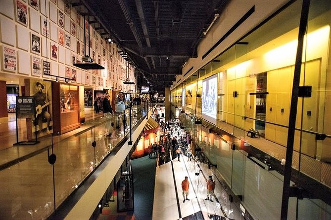 Discover Nashville City Tour with Entry to Ryman & Country Music Hall of Fame - Timing, Photos, and Getting the Most Out of Short Stop Time