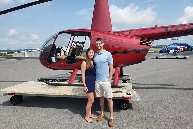 Downtown Nashville Helicopter Tour - Meeting at Tune Airport Dr: the private, small-group vibe