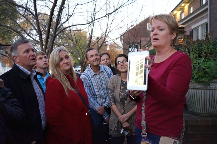 Franklin: Ghost Tour in Historic Franklin - The Stories: Socialites, Spies, Soldiers, and One Dog