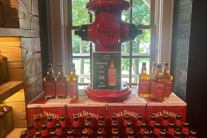 Jack Daniels Private Distillery and Dine Tour from Nashville - Stop 3 in Lynchburg: dining time (and a famous local option)