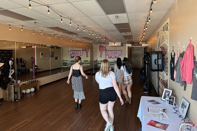 Line Dance Lesson in Nashville: Country Fusion Class - What you learn: classic country hits and modern line-dance moves