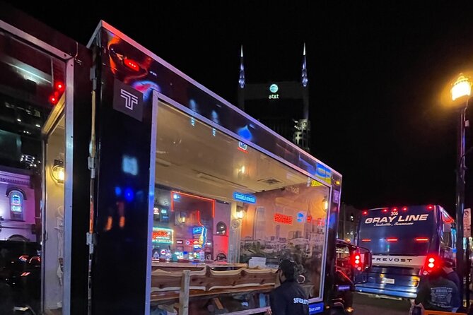 LUXURY 5-Star PRIVATE Nashville Party Tour w/ Panoramic Views - Downtown Nashville With a Guide: Historic Sites, Food, and Fun