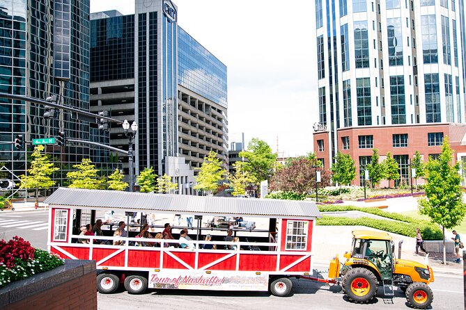 Narrated Sightseeing Tractor Tour of Nashville - A Nashville Tractor Tour That Fits Real Vacation Days