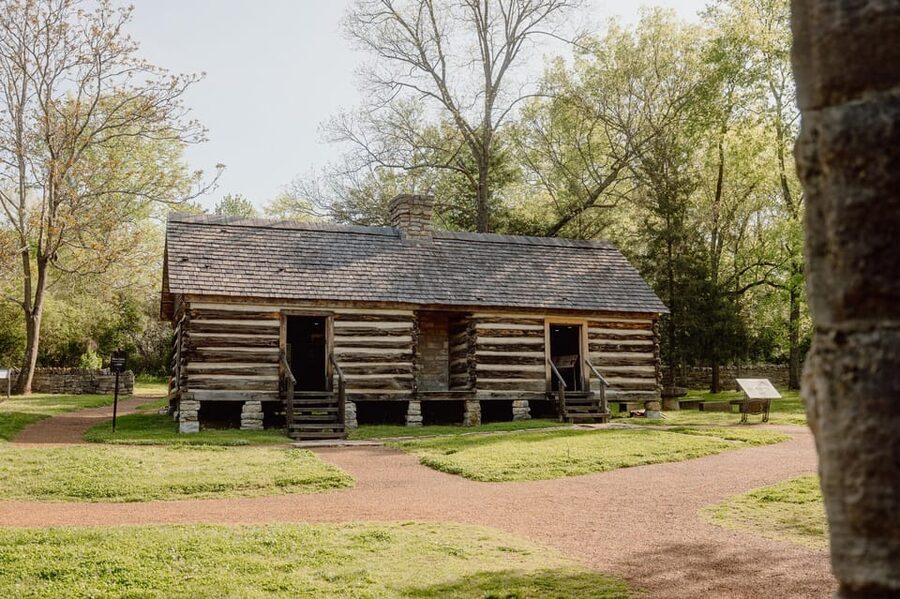 Nashville: Belle Meade Historic Site Journey to Jubilee Tour - The Guides Make It Personal: Taegan and Melissa at the Helm