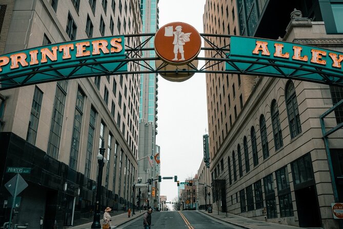 Nashville Carnage and Chaos Ghost Tour - Stop 2: Bobby Hotel, art-and-music vibes with a darker story