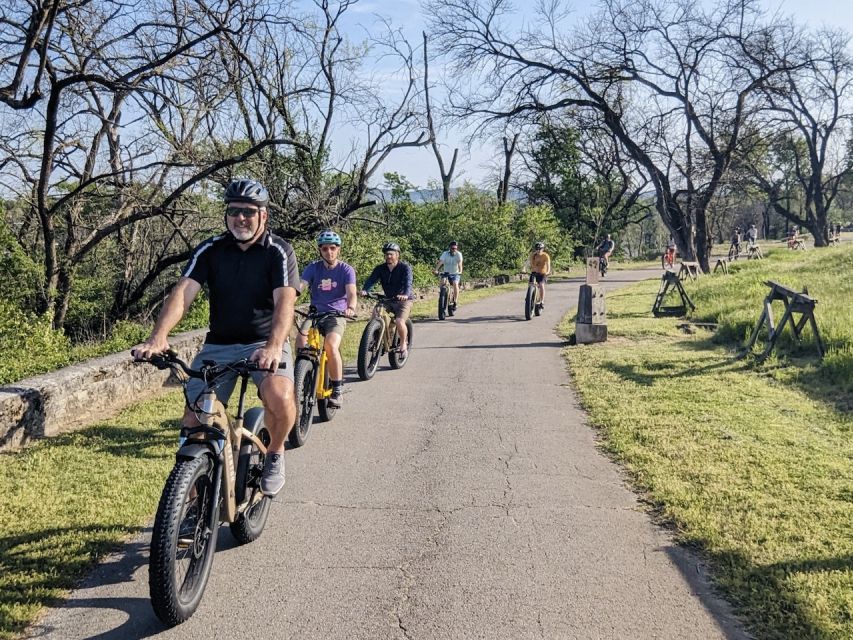 Nashville: Electric Bike 2-hour Tour - Meeting at the Red-and-White Trailer on 14th Ave S