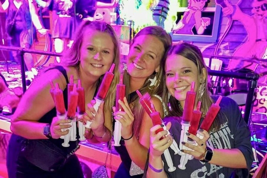 Nashville: Exclusive Entry and Special Offers VIP Bar Crawl - Quick hits for your Lower Broadway night
