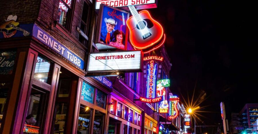 Nashville: Ghosts, Boos and Booze Haunted Pub Crawl - Why a haunted pub crawl is a smart way to see Nashville at night