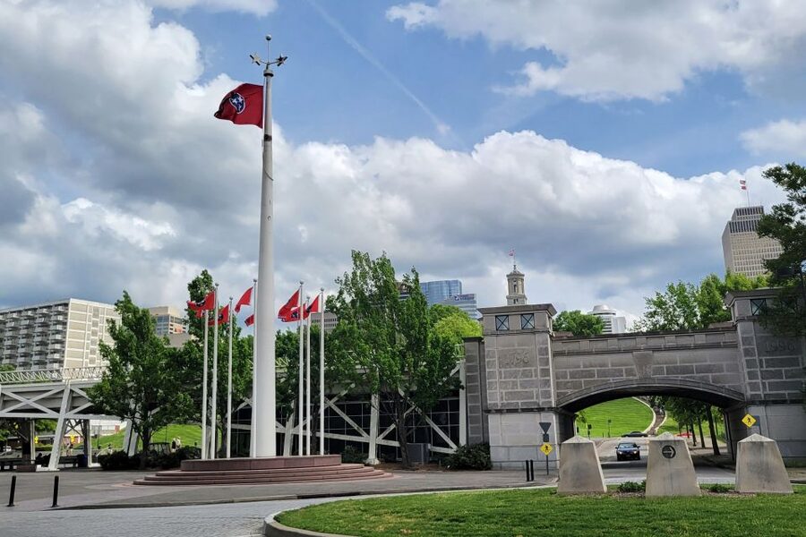 Nashville: Guided City Van Tour - Tennessee State Capitol and scenic viewpoint: civic Nashville in 5 minutes