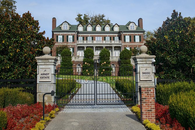 Nashville "Homes Of The Stars" Narrated Bus Tour with 30+ Celebrity Homes - Price And Value: Is $69.95 Worth It For 2 Hours?