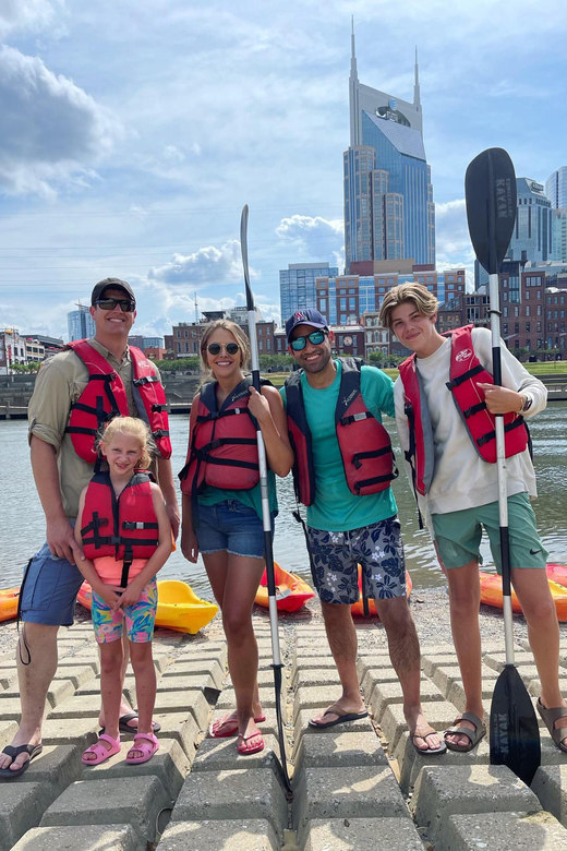 Nashville: Kayak Tour with Skyline Views - Why the Cumberland River gives you better Nashville angles
