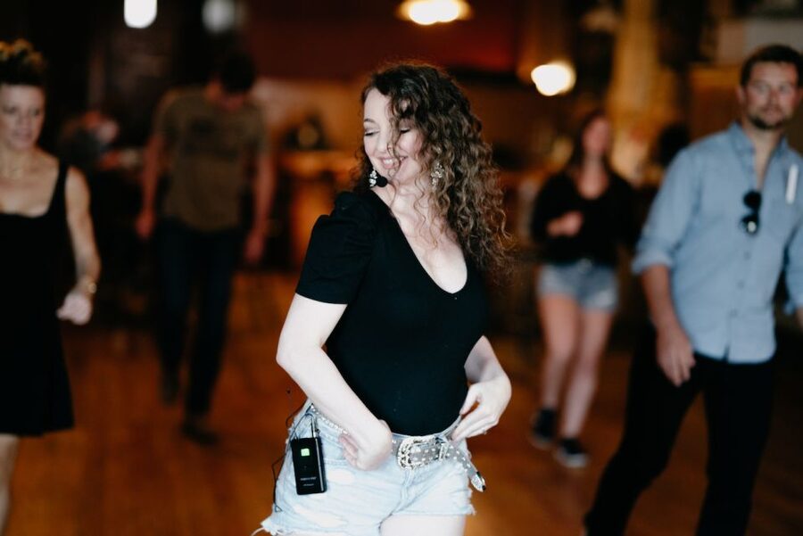 Nashville: Line Dancing Class with Keepsake Video - A Nashville Honky-Tonk Class, Not a Museum Stop