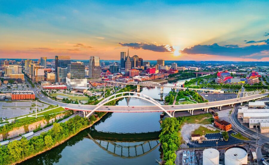 Nashville: Murder in Music City Walking Tour - Starting at the Tennessee State Capitol: where the tone shifts
