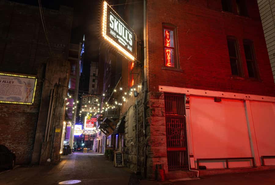 Nashville: Music City Ghosts & Hauntings Guided Walking Tour - How the 1-Hour Nashville Ghost Walk Works (Without the Boring Parts)