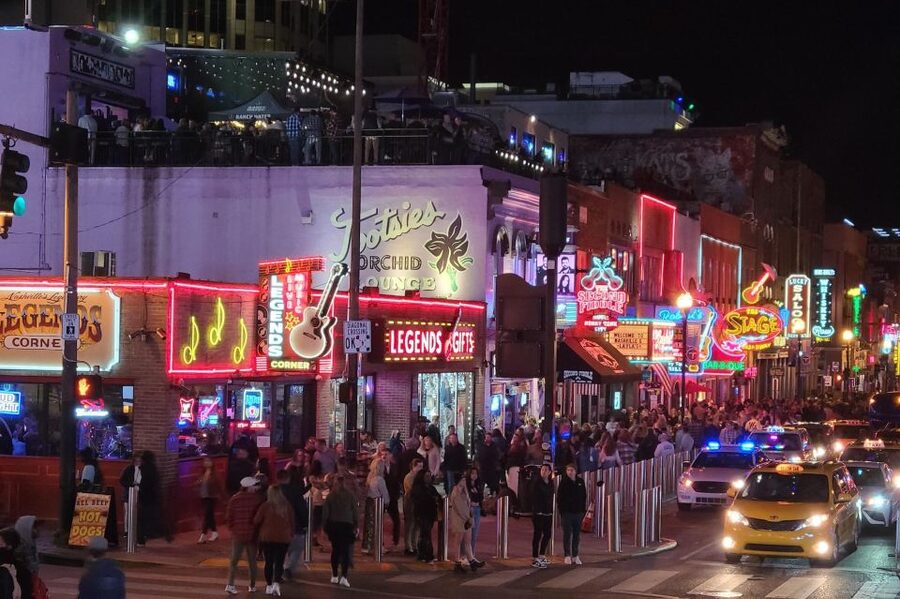 Nashville: Music City Nighttime Trolley Tour - Why a Nighttime Trolley Tour Works So Well in Nashville