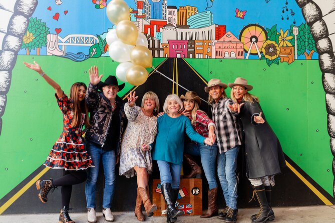 Nashville Photoshoot Experience in the Gulch - Stop 2: The Gulch Walk for Photo Spots With Real Neighborhood Energy