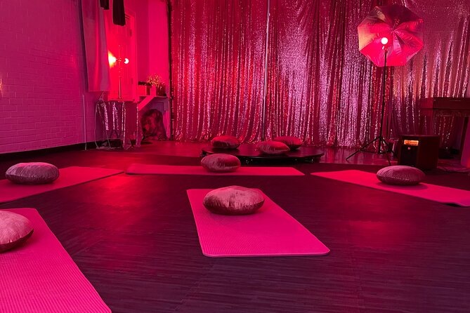 Nashville Pole Dance and Meditation Experience - All Levels - Entering The Love Shack Nashville: The Room Setup and First Impressions