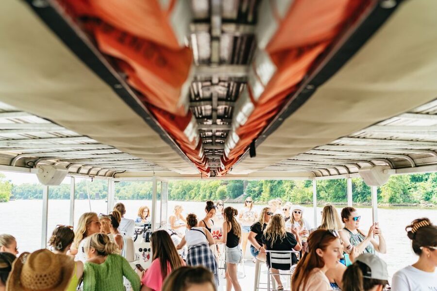 Nashville: Pontoon Party Cruise with a Captain - Key things I’d focus on before you book