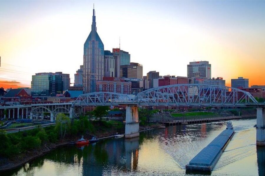 Nashville: Private City Tour with Local Singer-Songwriter - Downtown Nashville and the Bicentennial Capitol Mall State Park history stop