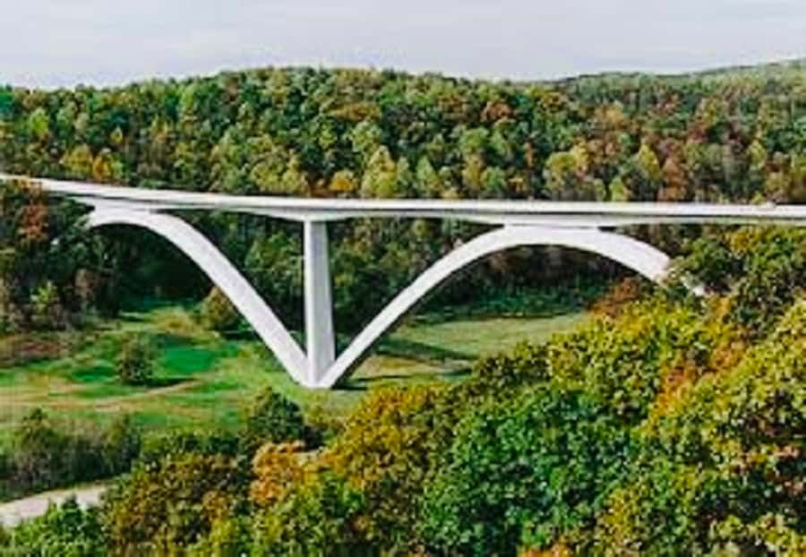 Nashville: River and Nature Tour - Getting to John C. Tune Airport: Simple start, clear directions