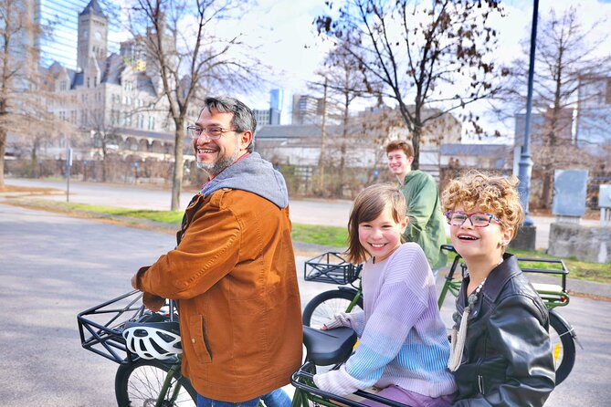 Nashville's Historic Electric Bike Tour - Lower Broadway’s Honky-Tonk Highway: music venues in walking distance