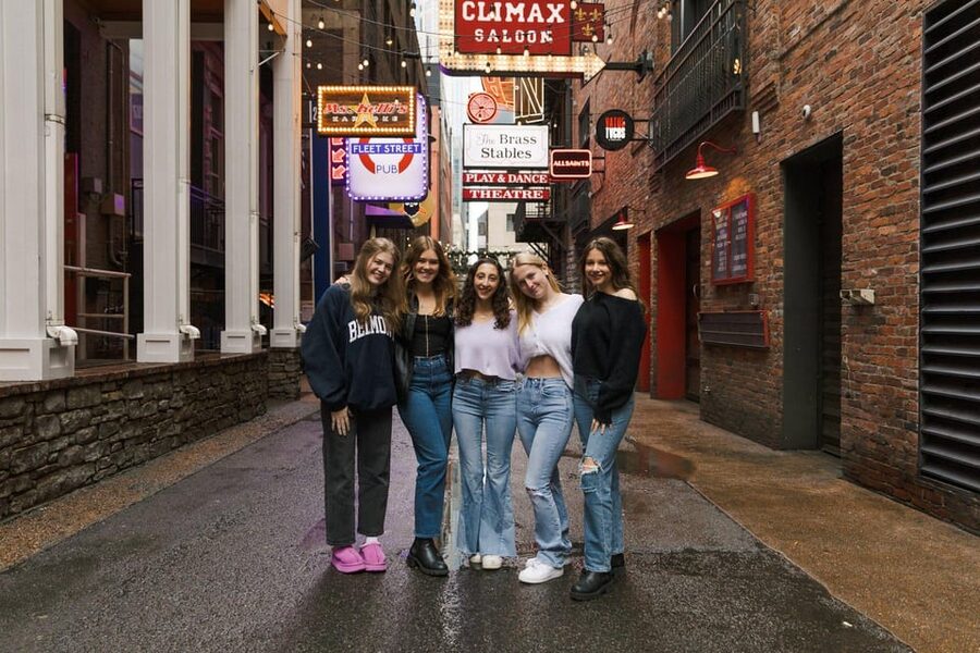 Nashville's Speakeasy Secrets: True Crime Tasting Pub Crawl - What this tour really delivers: crime stories you can taste