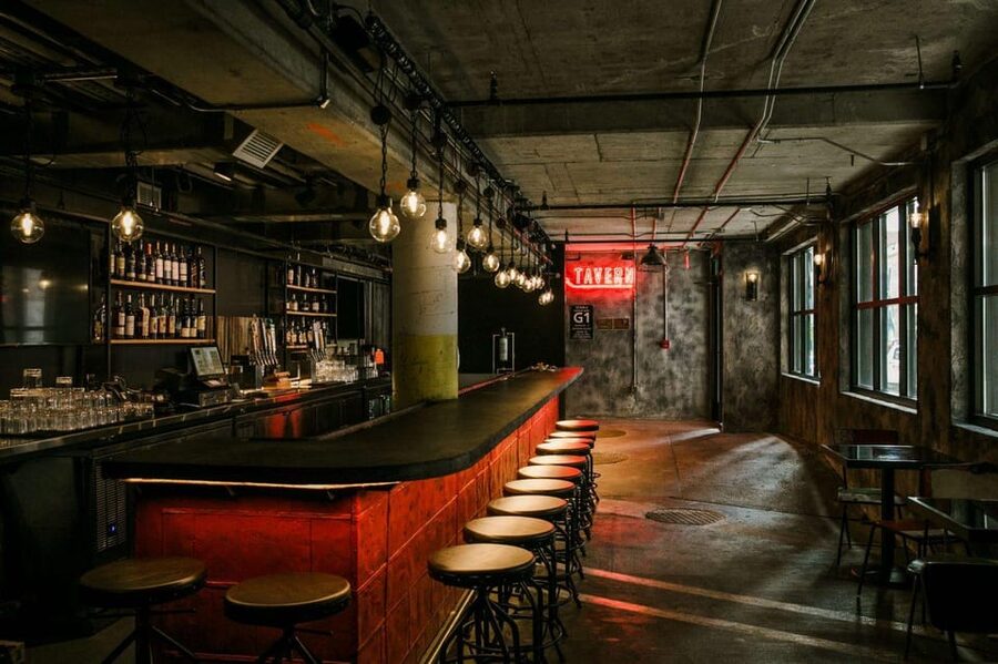 Nashville's Speakeasy Secrets: True Crime Tasting Pub Crawl - The guides: storytelling quality is the whole point