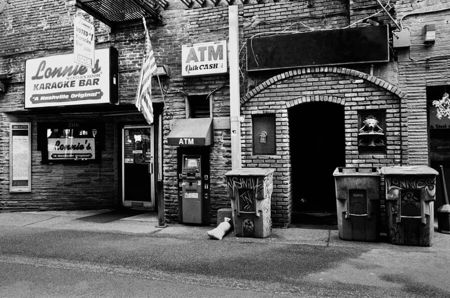 Nashville's Speakeasy Secrets: True Crime Tasting Pub Crawl - Whiskey tasting reality check: how to order without overpaying