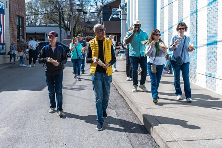 Nashville: Taste of Nashville Food and Sightseeing Van Tour - Riding in a High-Roofed Van: Comfort That Makes the Food Stops Easier