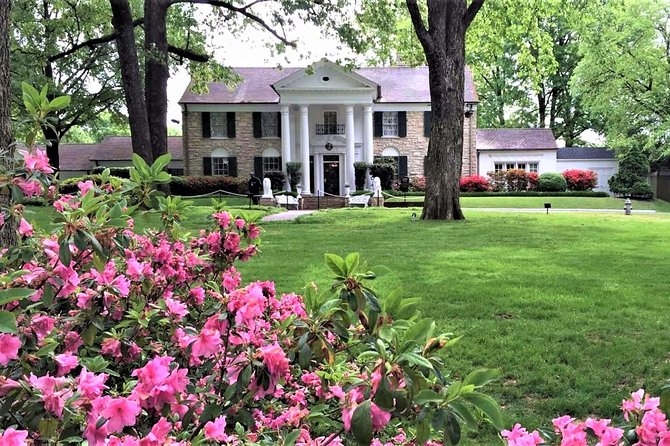 Nashville to Memphis Daytrip with Graceland VIP Tour and Sun Studio Admission - The Long Coach Ride: Nashville to Memphis Without the Stress