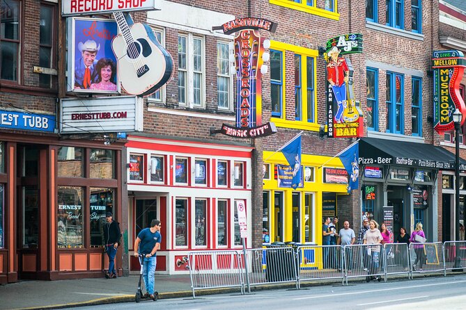 Night Time Trolley Tour of Nashville with Photo Stops - Downtown Broadway After Dark: Music City Energy, With Realistic Limits