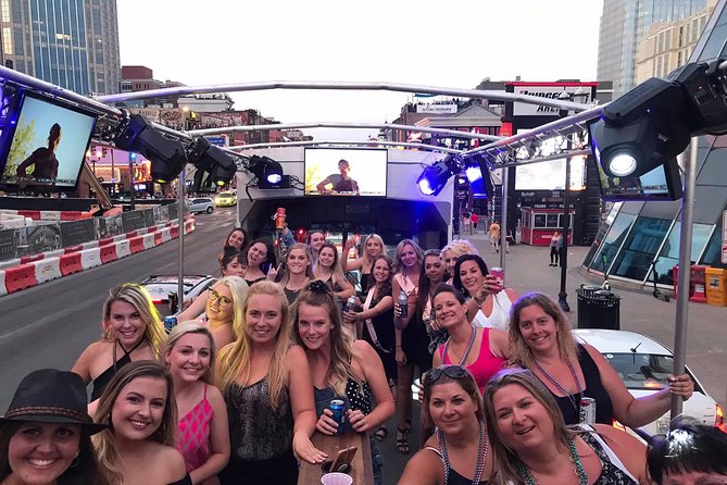 Private Open Air Party Bus with DJ & Bartender 21+ - What the private format changes for your group