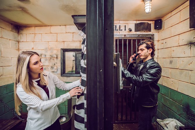 The Escape Game Nashville Berry Hill - The guide role: why hints keep the fun moving